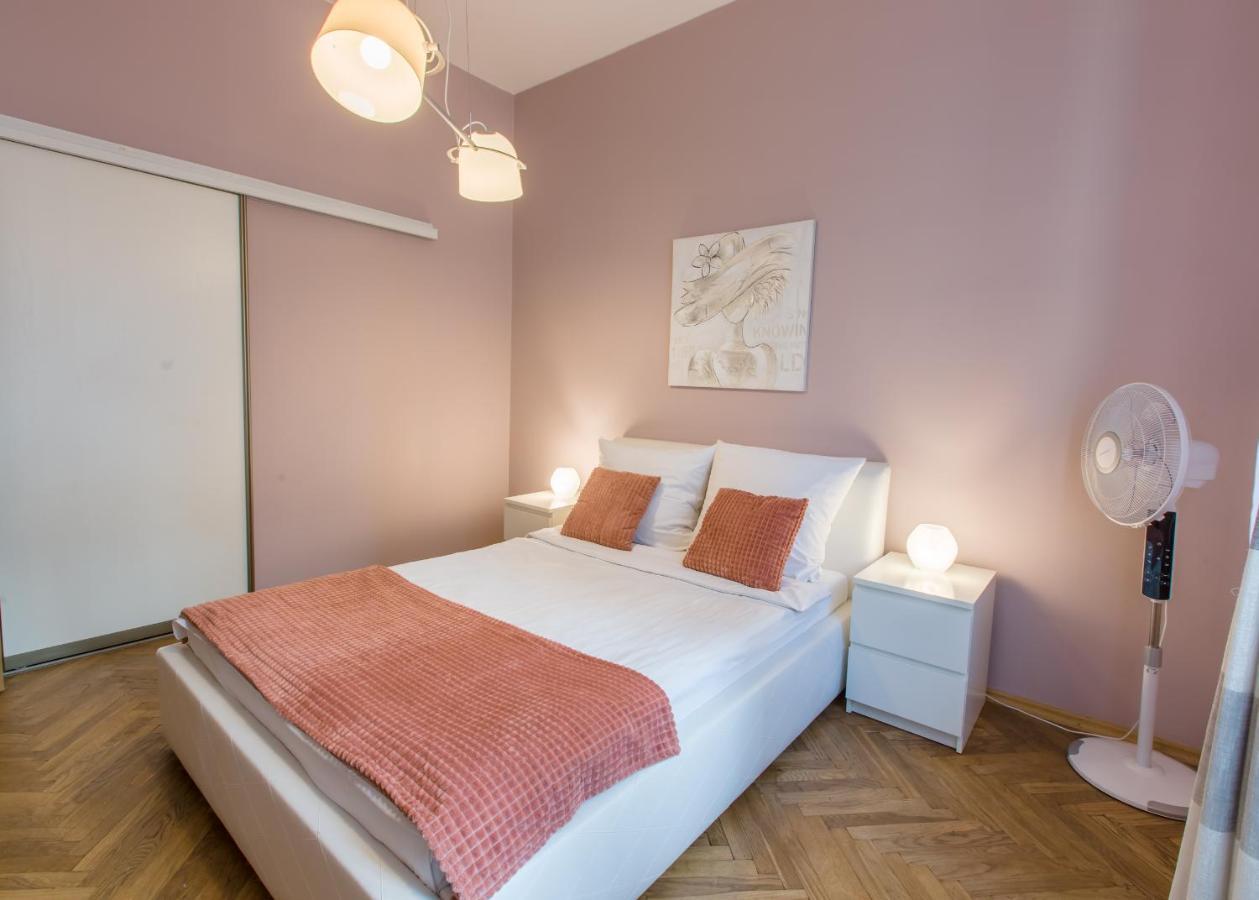 Ar Apartments Краков Экстерьер фото