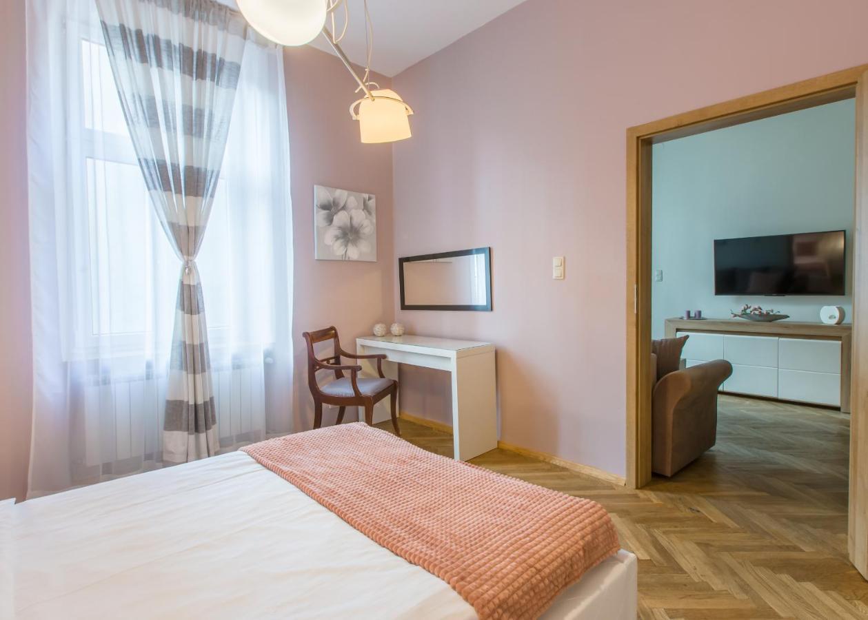 Ar Apartments Краков Экстерьер фото